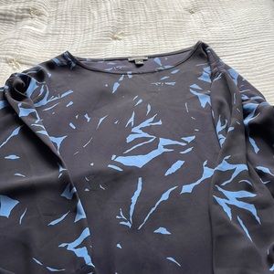 Ann Taylor top navy blue size M